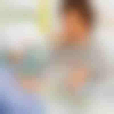 Игра с мъниста за съчетаване на цветове | CATERPILLARI